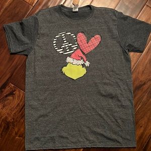 Holiday peace love graphic tee